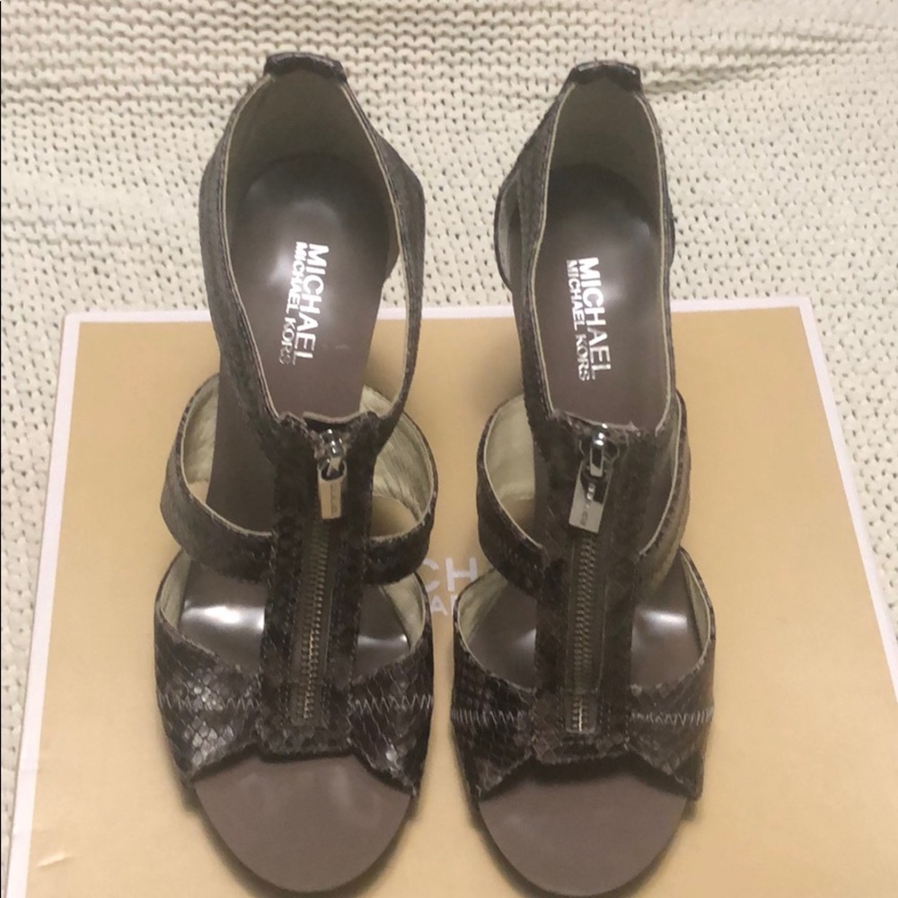 Embossed Leather T-Strap heels